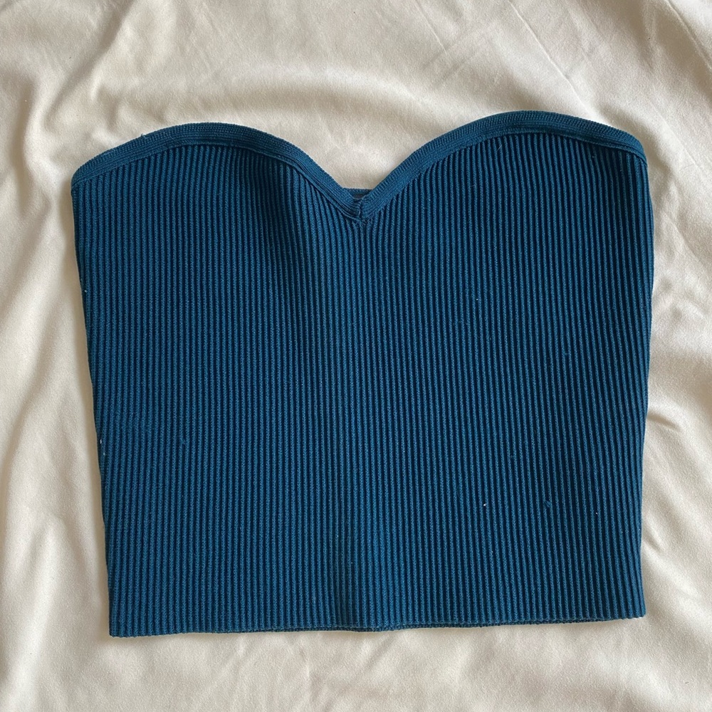 Aritizia Babaton Sculpt Knit Sweetheart Tube Top